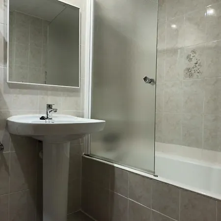 Familiar Maximina Hotel *