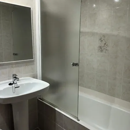 Familiar Maximina Hotel