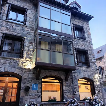 Familiar Maximina Sallent de Gállego