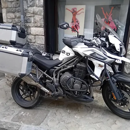 Hotel Familiar Maximina *