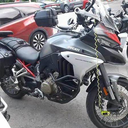 Familiar Maximina Hotel