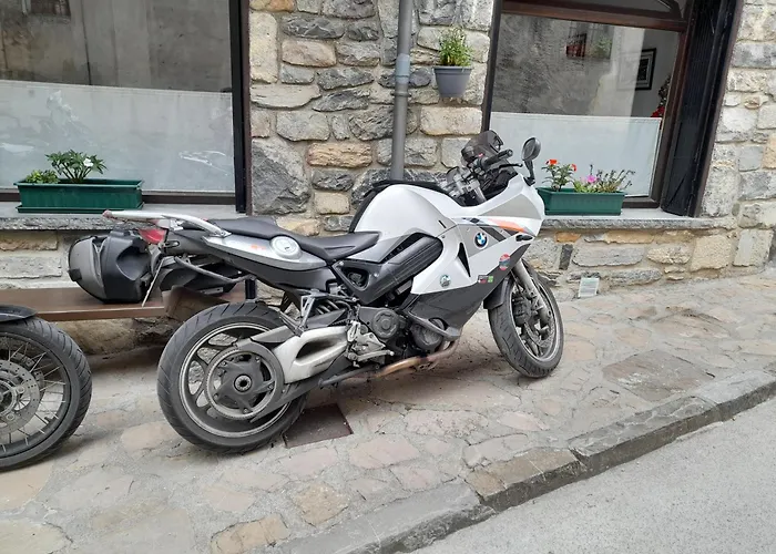 Hotel Familiar Maximina *